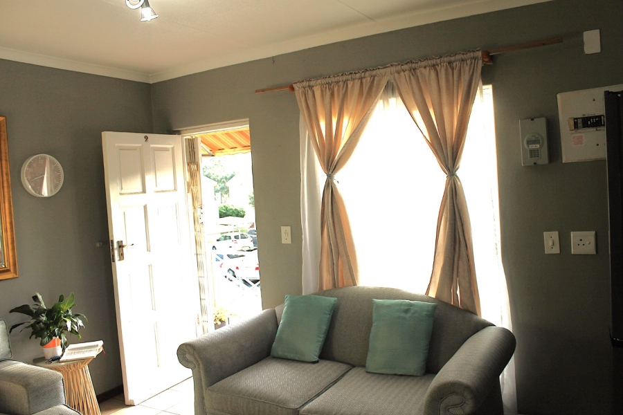 1 Bedroom Property for Sale in Strand Central Western Cape